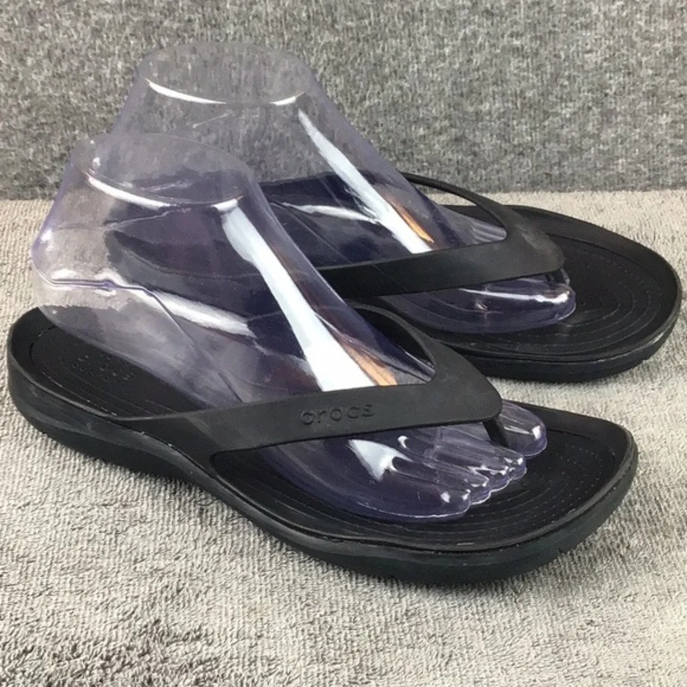 Crocs Black Flip Flop Thong Sandals‎ Size 9